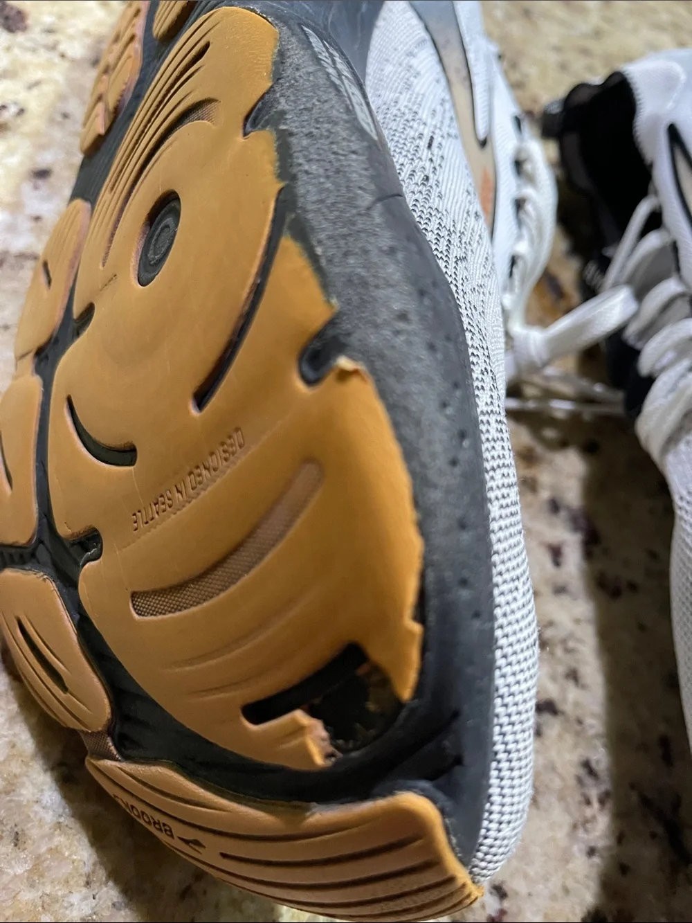 Brooks Glycerin 21 Running Sneakers with Tan Accents